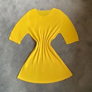 💛 Pleats Please Issey Miyake Top Size 3